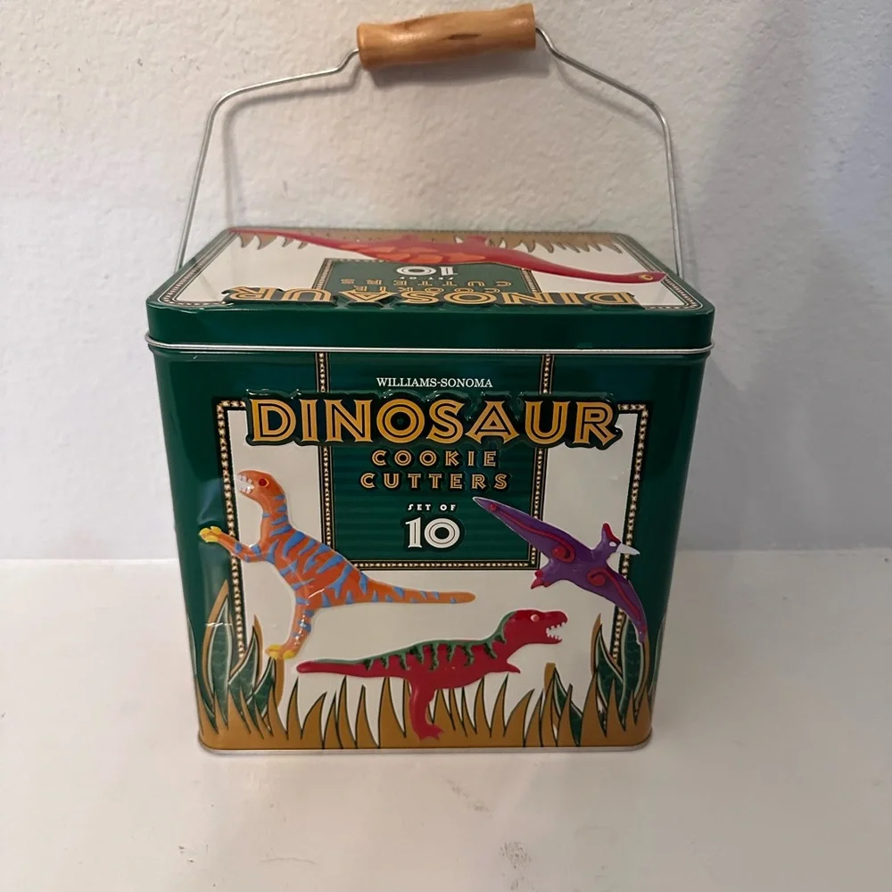 Williams Sonoma Dinosaur Cookie Cutters & Tin